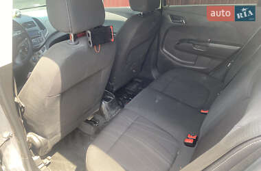 Хэтчбек Chevrolet Aveo 2012 в 