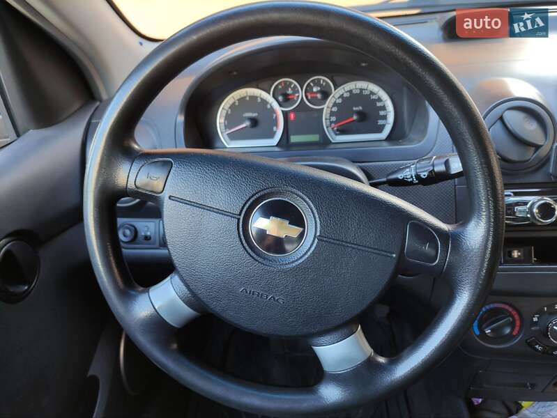 Хетчбек Chevrolet Aveo 2010 в Івано-Франківську