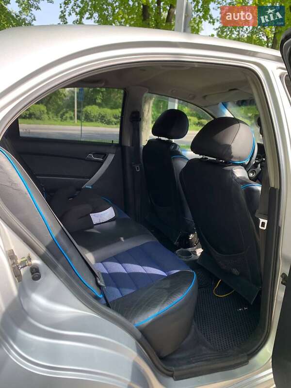 Седан Chevrolet Aveo 2007 в Львове