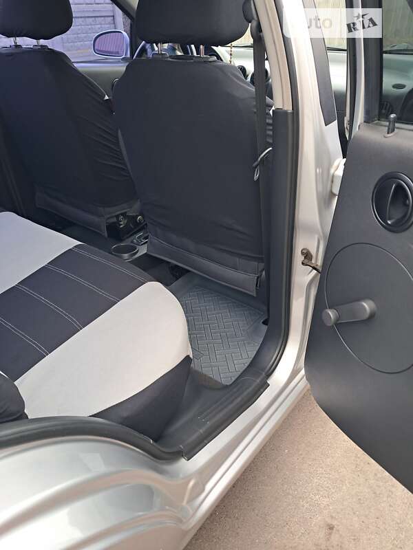 Седан Chevrolet Aveo 2006 в Борисполе