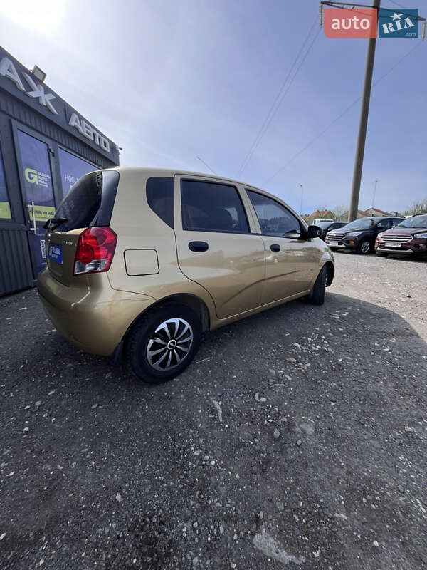 Хэтчбек Chevrolet Aveo 2003 в Тернополе