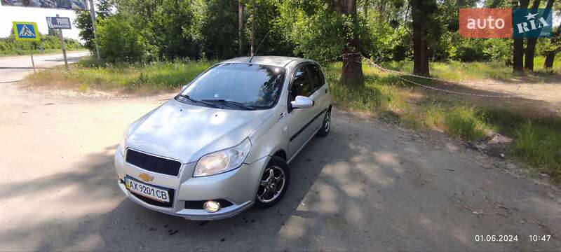Хетчбек Chevrolet Aveo 2008 в 