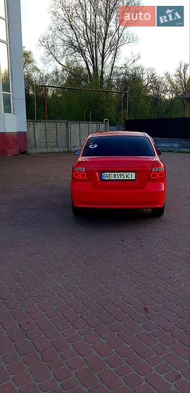 Седан Chevrolet Aveo 2006 в Днепре