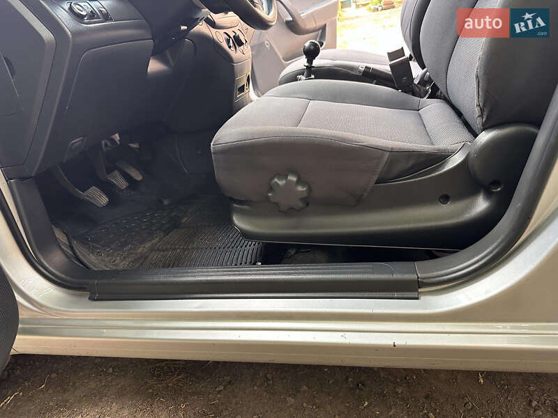 Хетчбек Chevrolet Aveo 2012 в Ужгороді