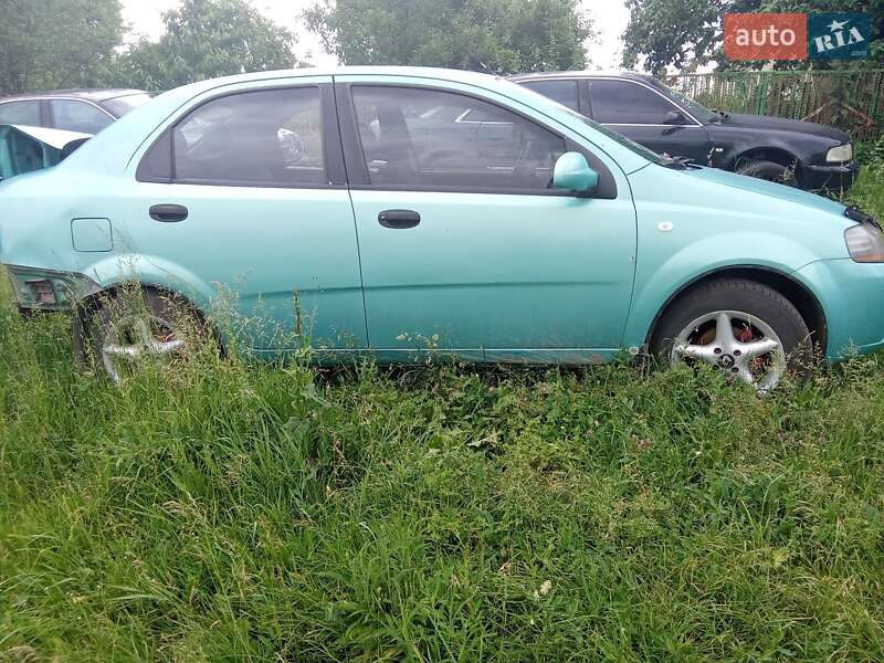 Седан Chevrolet Aveo 2006 в Теофіполі