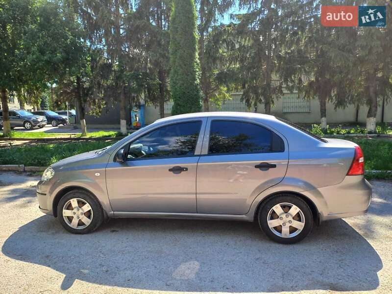 Седан Chevrolet Aveo 2011 в Подволочиске