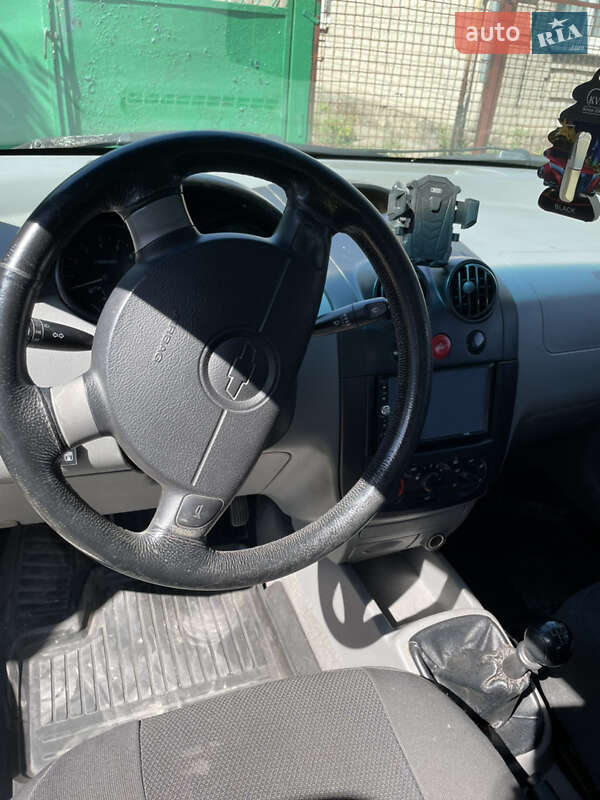 Седан Chevrolet Aveo 2005 в Синельниково