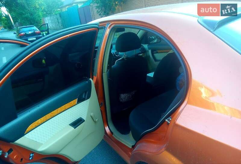 Седан Chevrolet Aveo 2008 в Києві