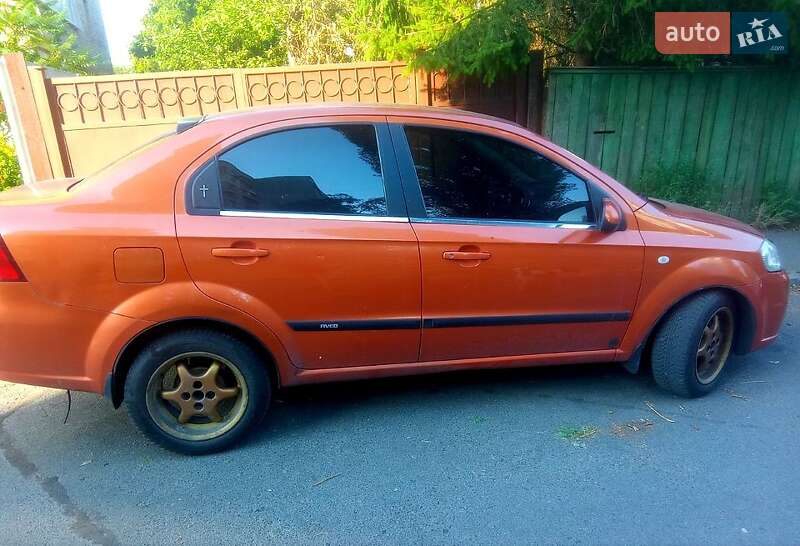 Седан Chevrolet Aveo 2008 в Києві