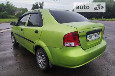 Седан Chevrolet Aveo 2004 в Львові