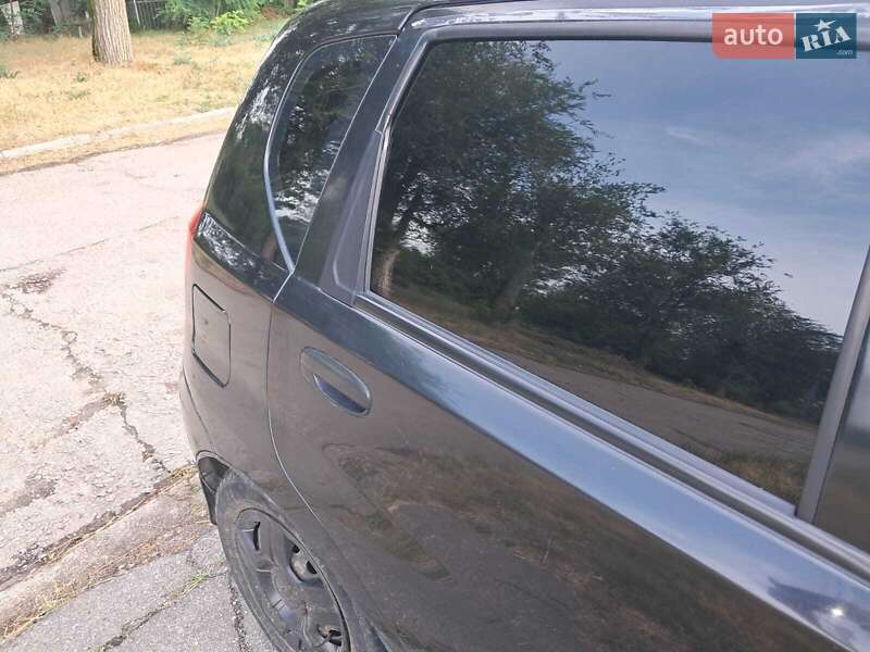 Хетчбек Chevrolet Aveo 2004 в Шевченковому
