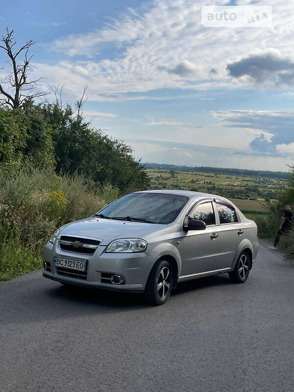 Седан Chevrolet Aveo 2008 в Пустомитах