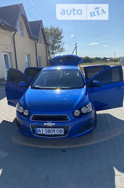 Хэтчбек Chevrolet Aveo 2011 в Попельне