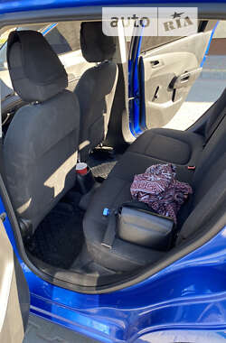Хетчбек Chevrolet Aveo 2011 в 
