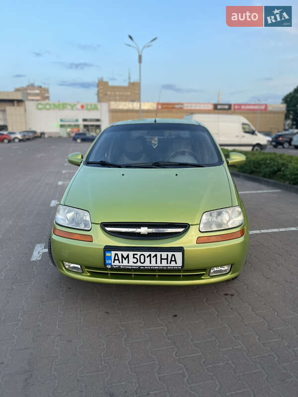 Седан Chevrolet Aveo 2005 в Житомирі
