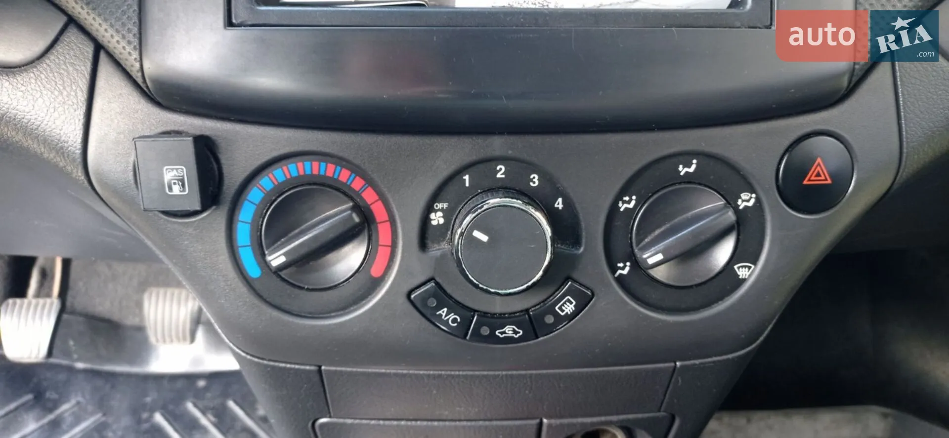 2011 Chevrolet Aveo - мініатюра 2
