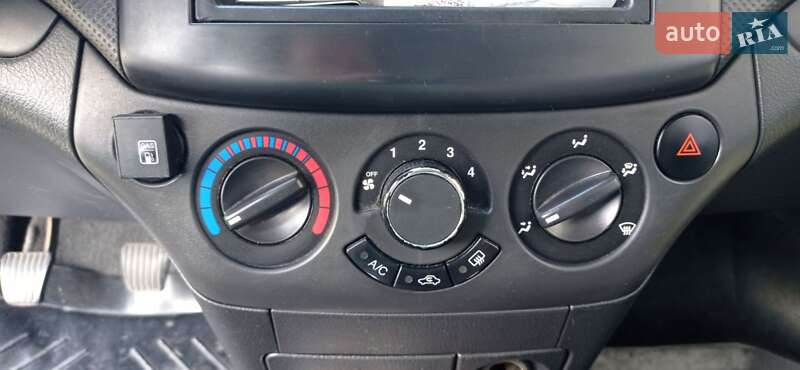 Седан Chevrolet Aveo 2011 в Киеве