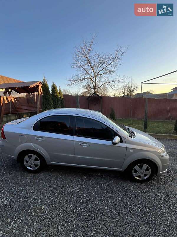 Седан Chevrolet Aveo 2008 в Мукачево