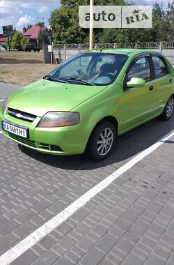 Седан Chevrolet Aveo 2005 в Обухові