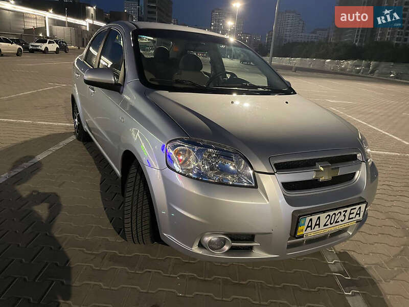 Седан Chevrolet Aveo 2007 в Киеве