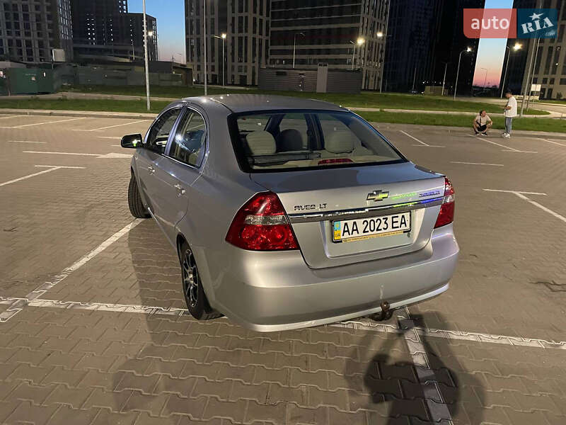 Седан Chevrolet Aveo 2007 в Киеве