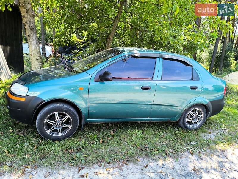 Chevrolet Aveo 2004
