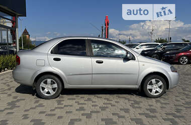 Седан Chevrolet Aveo 2005 в Мукачевому