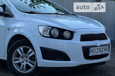 Седан Chevrolet Aveo 2011 в Ужгороді