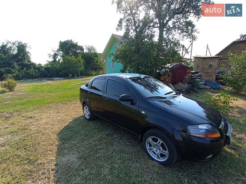 Седан Chevrolet Aveo 2005 в Броварах
