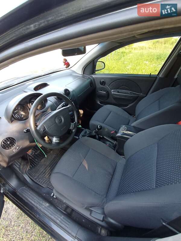 Седан Chevrolet Aveo 2005 в Броварах