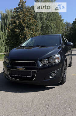 Хэтчбек Chevrolet Aveo 2011 в Сарнах