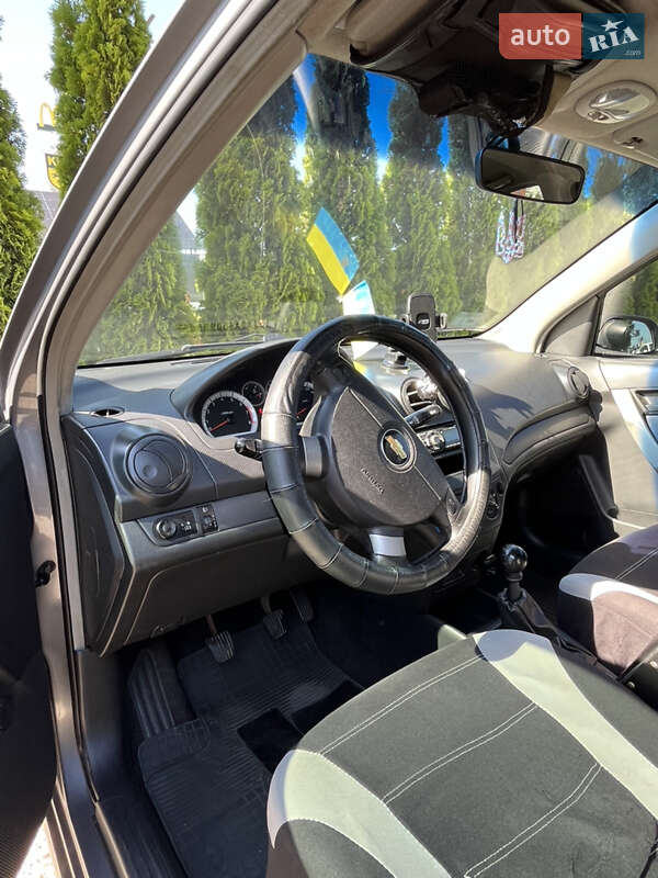 Седан Chevrolet Aveo 2006 в Софиевской Борщаговке