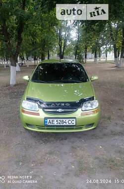 Седан Chevrolet Aveo 2005 в Чугуєві