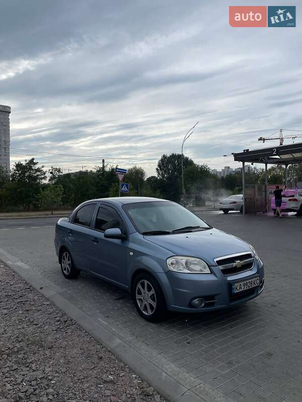 Седан Chevrolet Aveo 2006 в Киеве