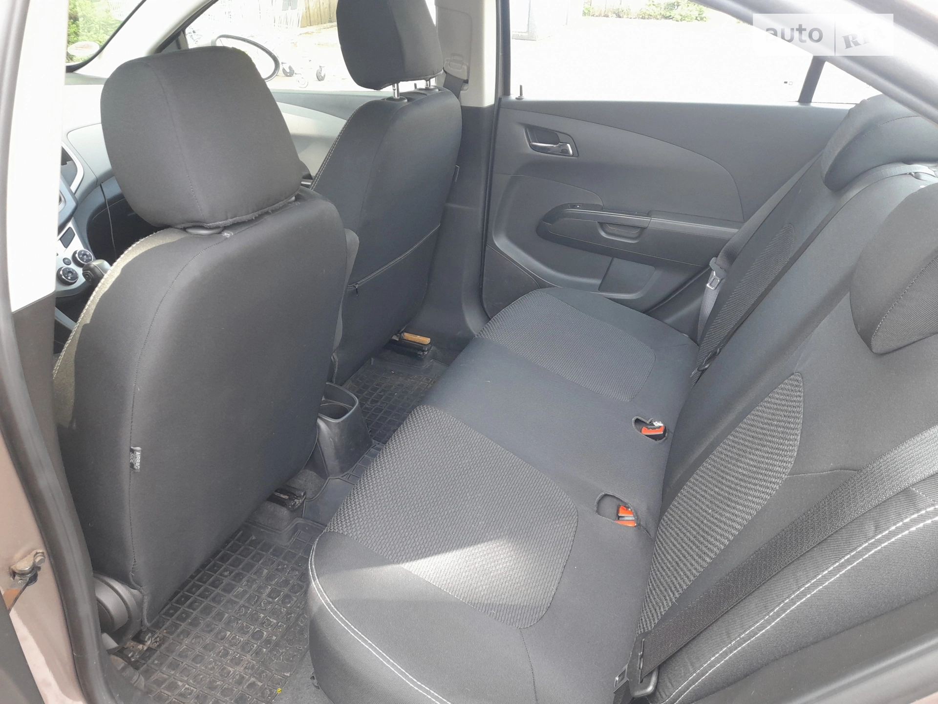 2014 Chevrolet Aveo - мініатюра 11