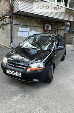 Седан Chevrolet Aveo 2005 в Киеве