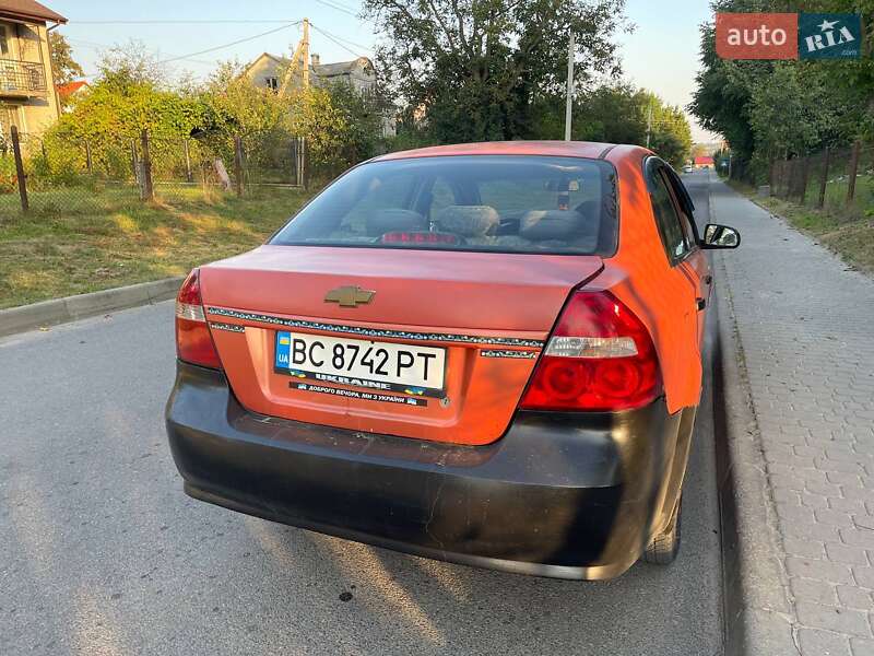 Седан Chevrolet Aveo 2006 в Яворові