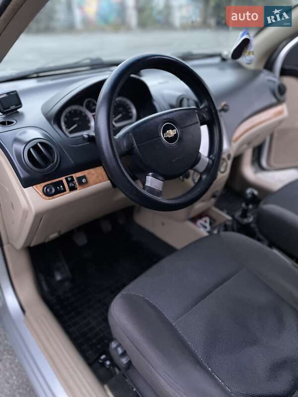 Седан Chevrolet Aveo 2008 в Киеве