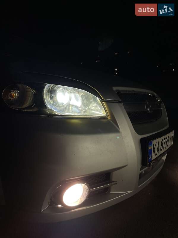 Седан Chevrolet Aveo 2008 в Киеве