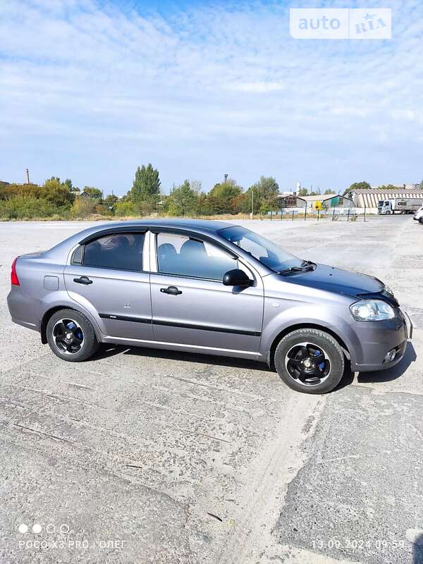 Седан Chevrolet Aveo 2007 в Дніпрі