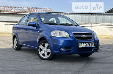 Седан Chevrolet Aveo 2008 в Києві