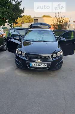 Хетчбек Chevrolet Aveo 2012 в Хмельницькому