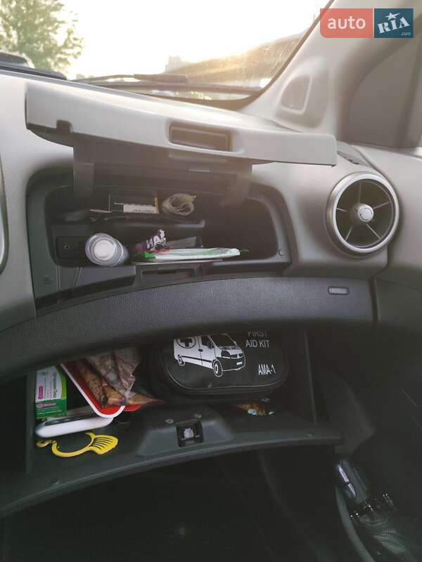 Седан Chevrolet Aveo 2013 в Киеве