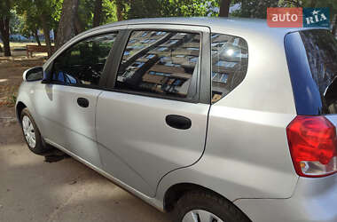 Хэтчбек Chevrolet Aveo 2006 в 