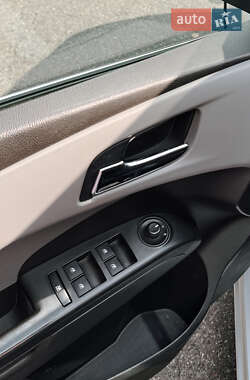 Хэтчбек Chevrolet Aveo 2011 в 