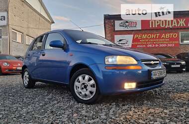 Хэтчбек Chevrolet Aveo 2005 в Смеле