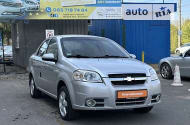 Седан Chevrolet Aveo 2006 в Сумах