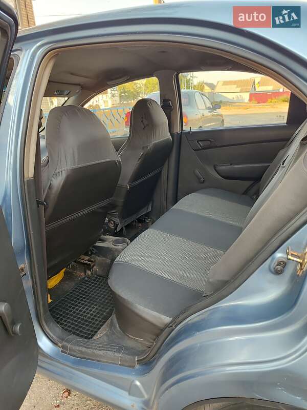 Седан Chevrolet Aveo 2007 в Изюме