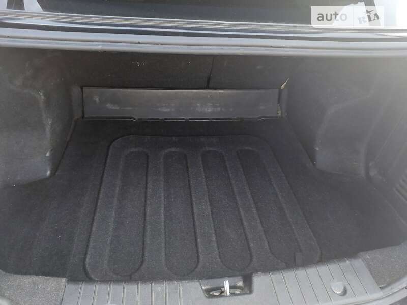 Седан Chevrolet Aveo 2011 в Киеве