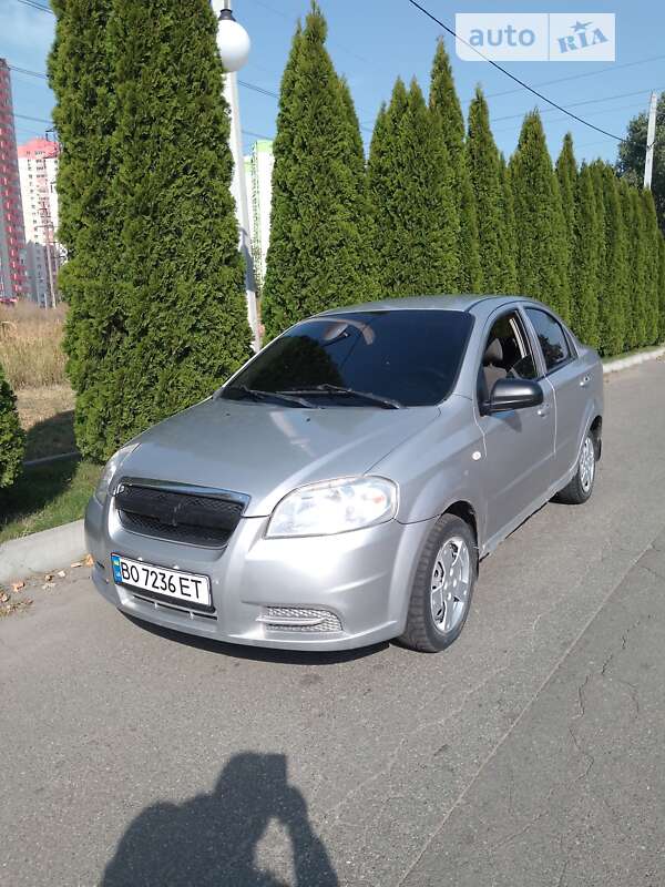 Седан Chevrolet Aveo 2006 в Броварах